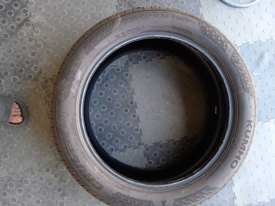 Шина Kumho Grugen hp71 235/50 R20