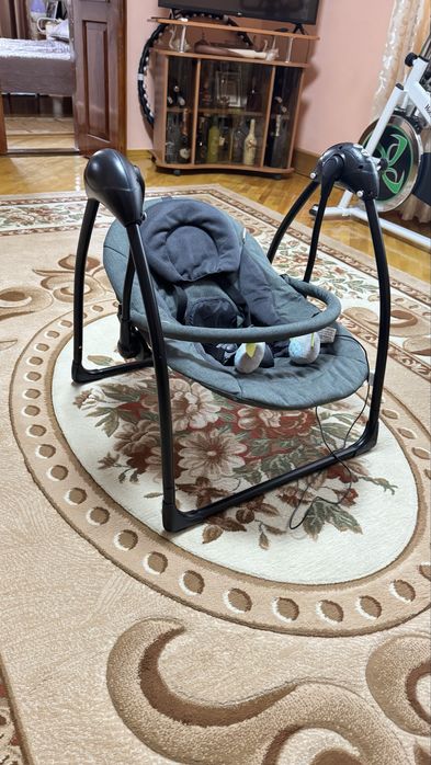 Продам дитяче крісло-гойдалку