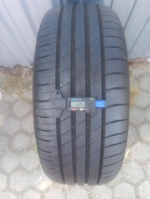 Opona 1szt Goodyear efficient Grip performance 225/55/17