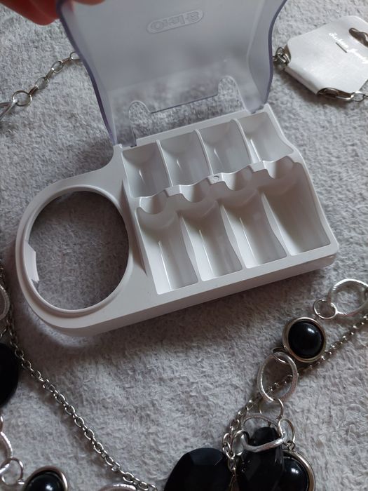 Braun pojemnik na 4 końcówki do szczoteczki elektrycznej do zębów