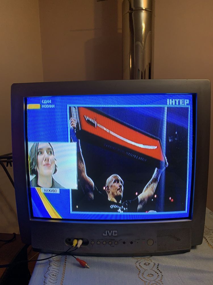 Телевізор б/в JVC AV-2115EE в гараж чи на дачу