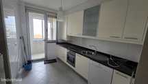 ARRENDAMENTO - Apartamento T3 na Av. do Mar