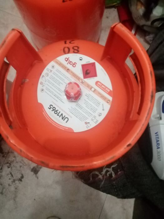 Vendo botija nova com gás