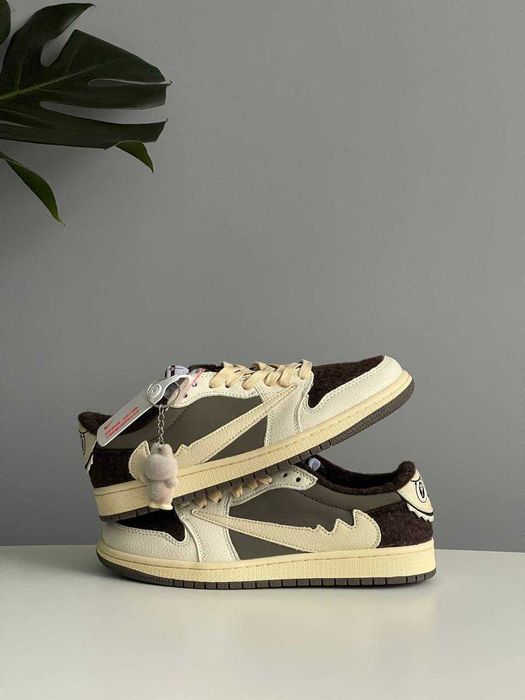 Кросівки Nike Labubu x Cactus Jack Customs Chaos Loading найк лабубу