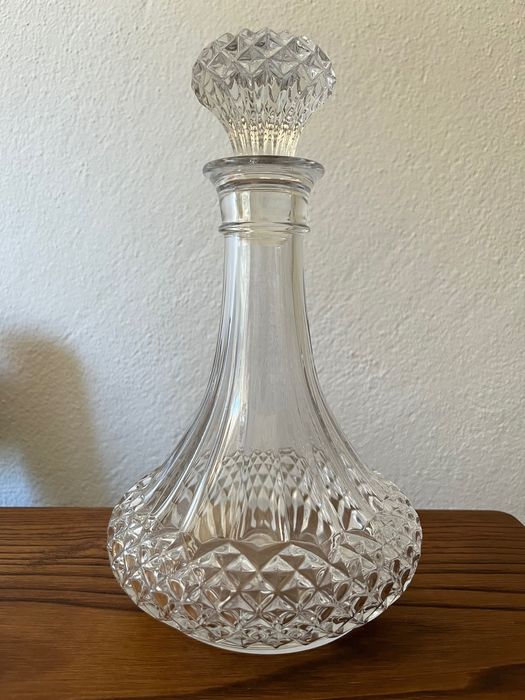 Garrafas e tabuleiro de cristal d'Arques Longchamp