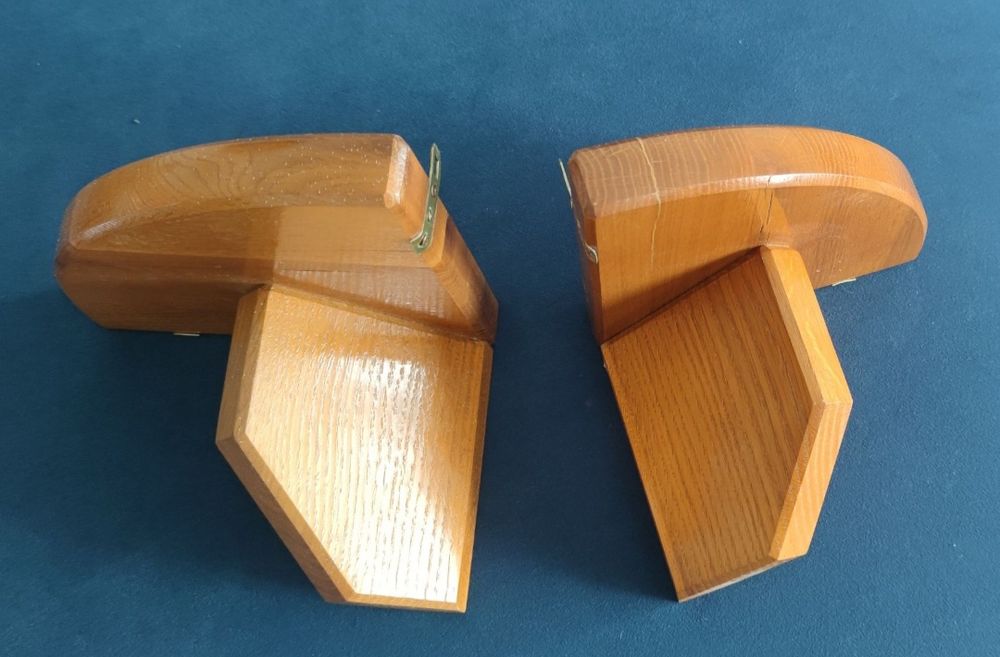 Półka wisząca dębowa narożna kwietnik