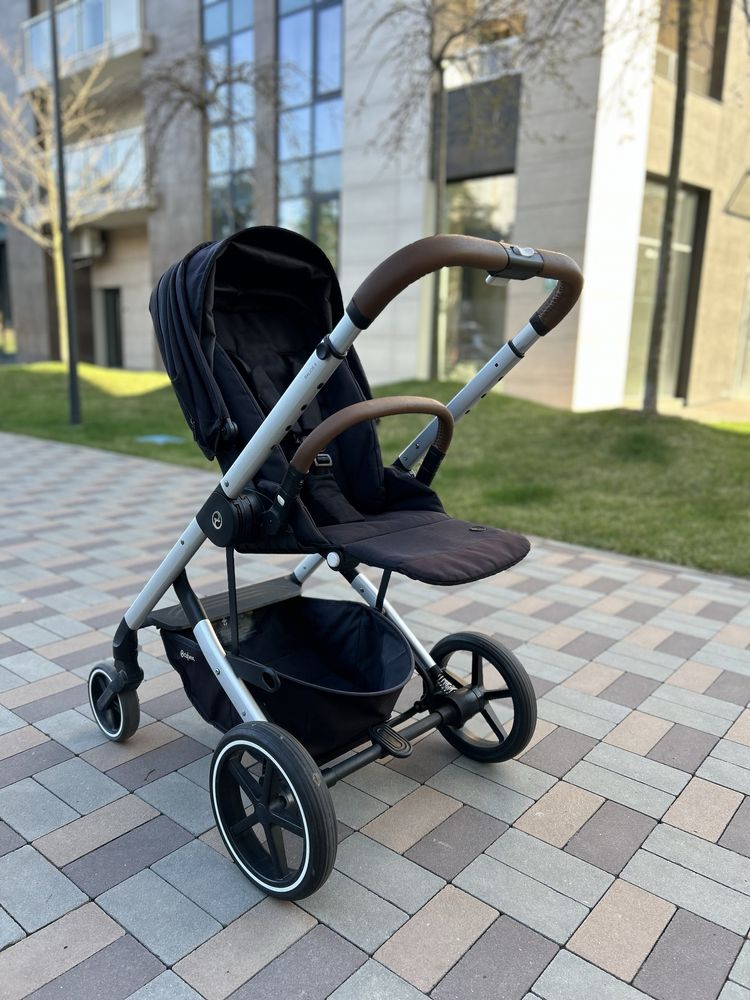 Прогулочная коляска Cybex ballios s lux чорного цвета