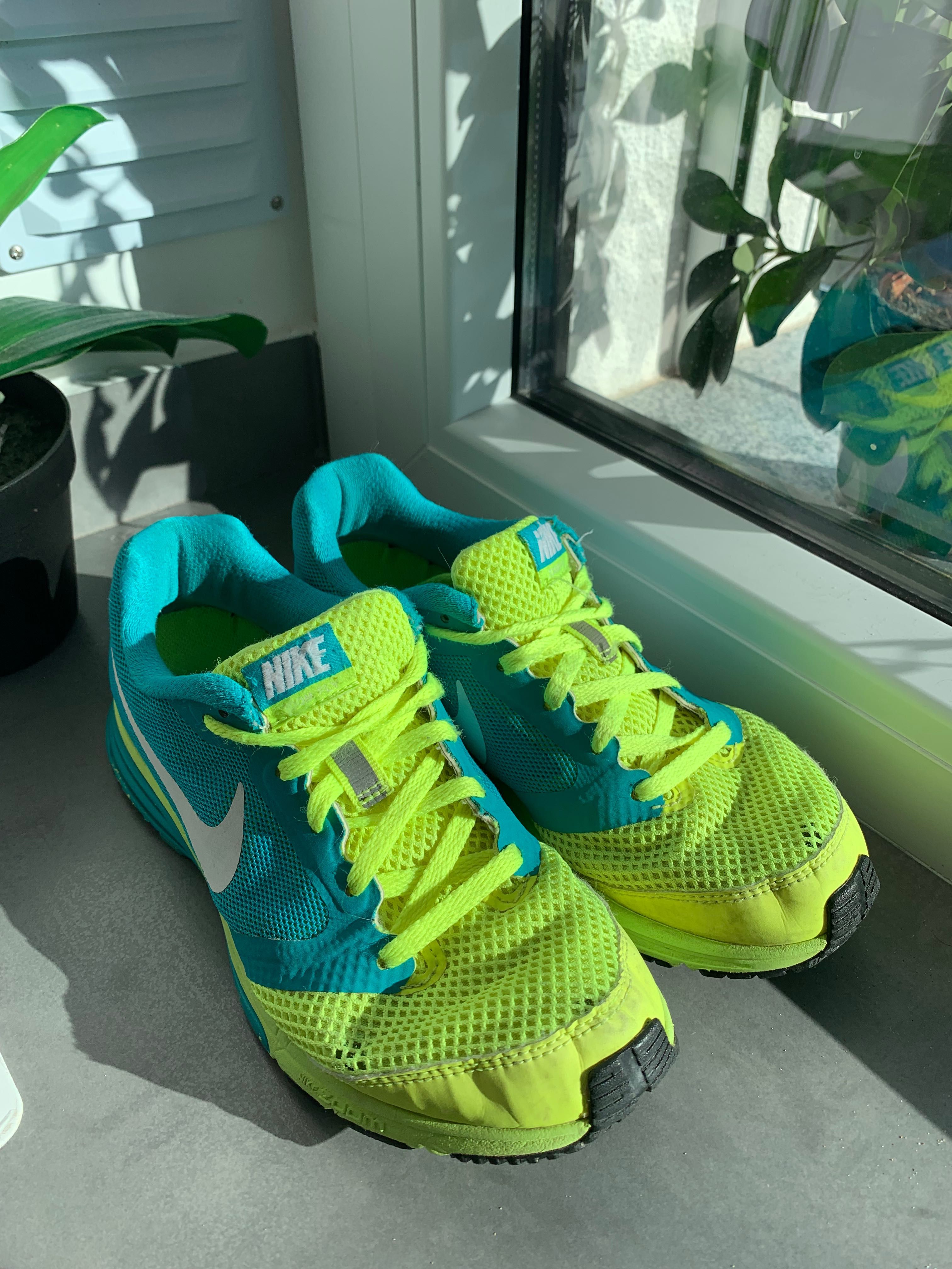 Ténis Nike Zoom 37,5 verde e amarelo