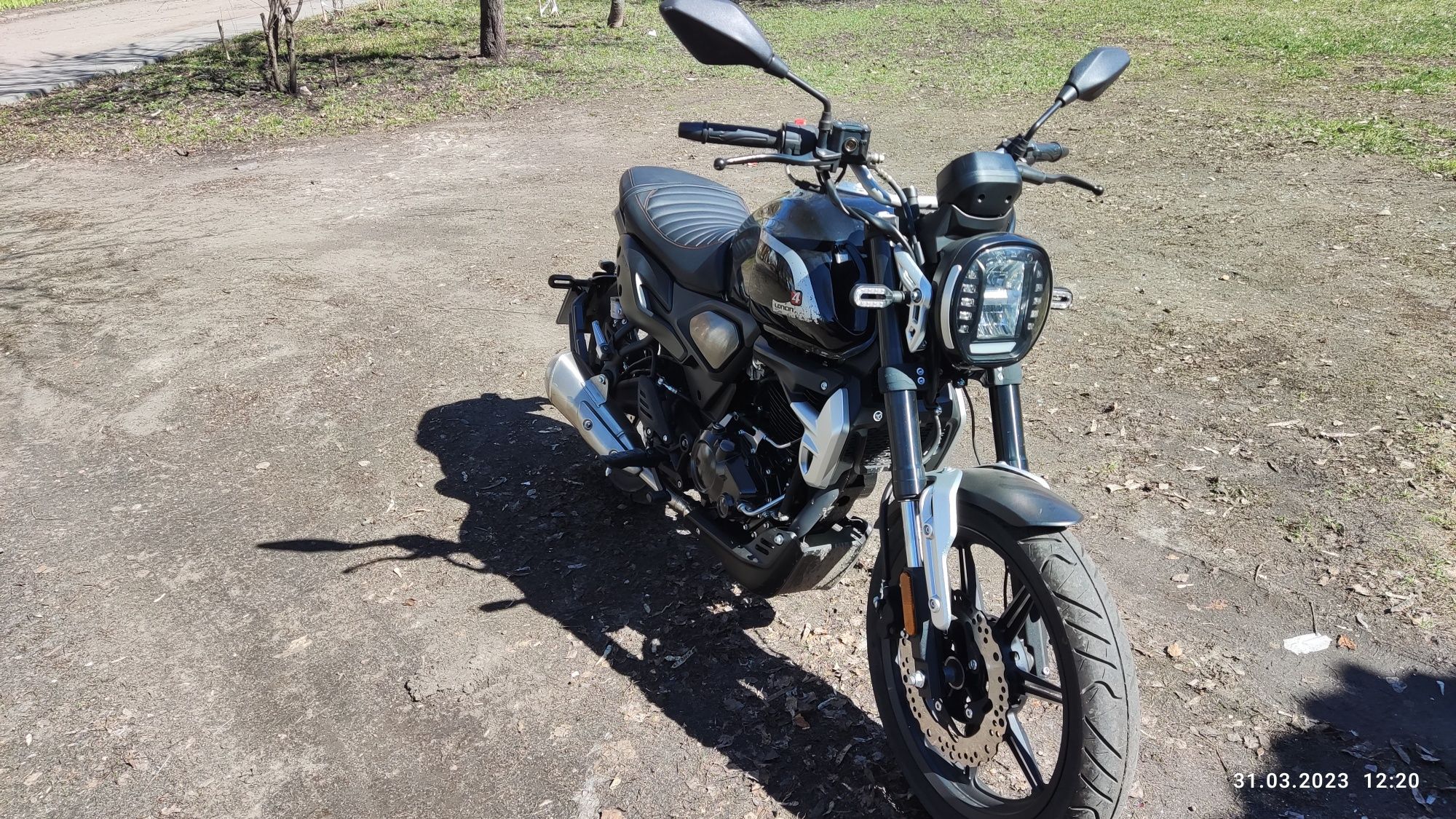 Продам мотоцикл Loncin LX250AC