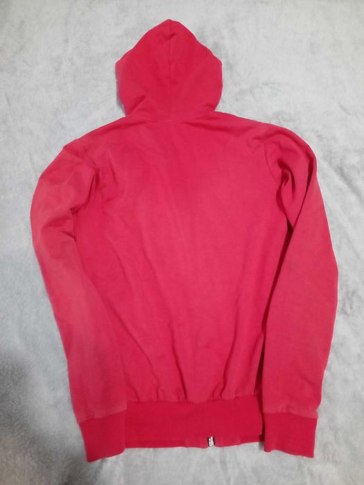 Віддам безкоштовно кофту і шорти