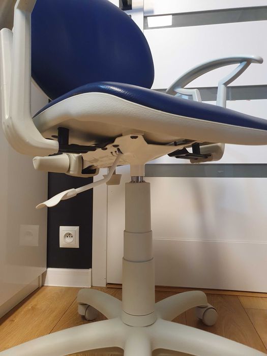 Ergonomiczne krzesło biurowe - Smart White GTP