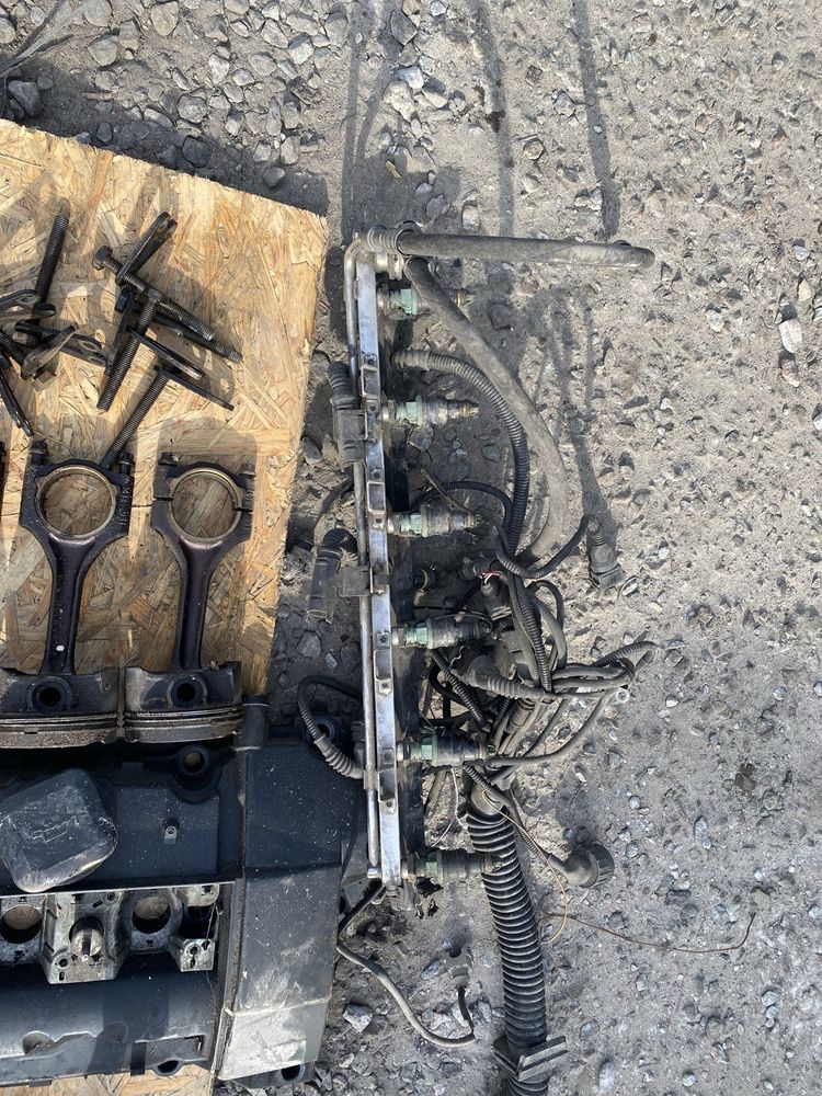 Деталі BMW E39 двигун М 52 2,5