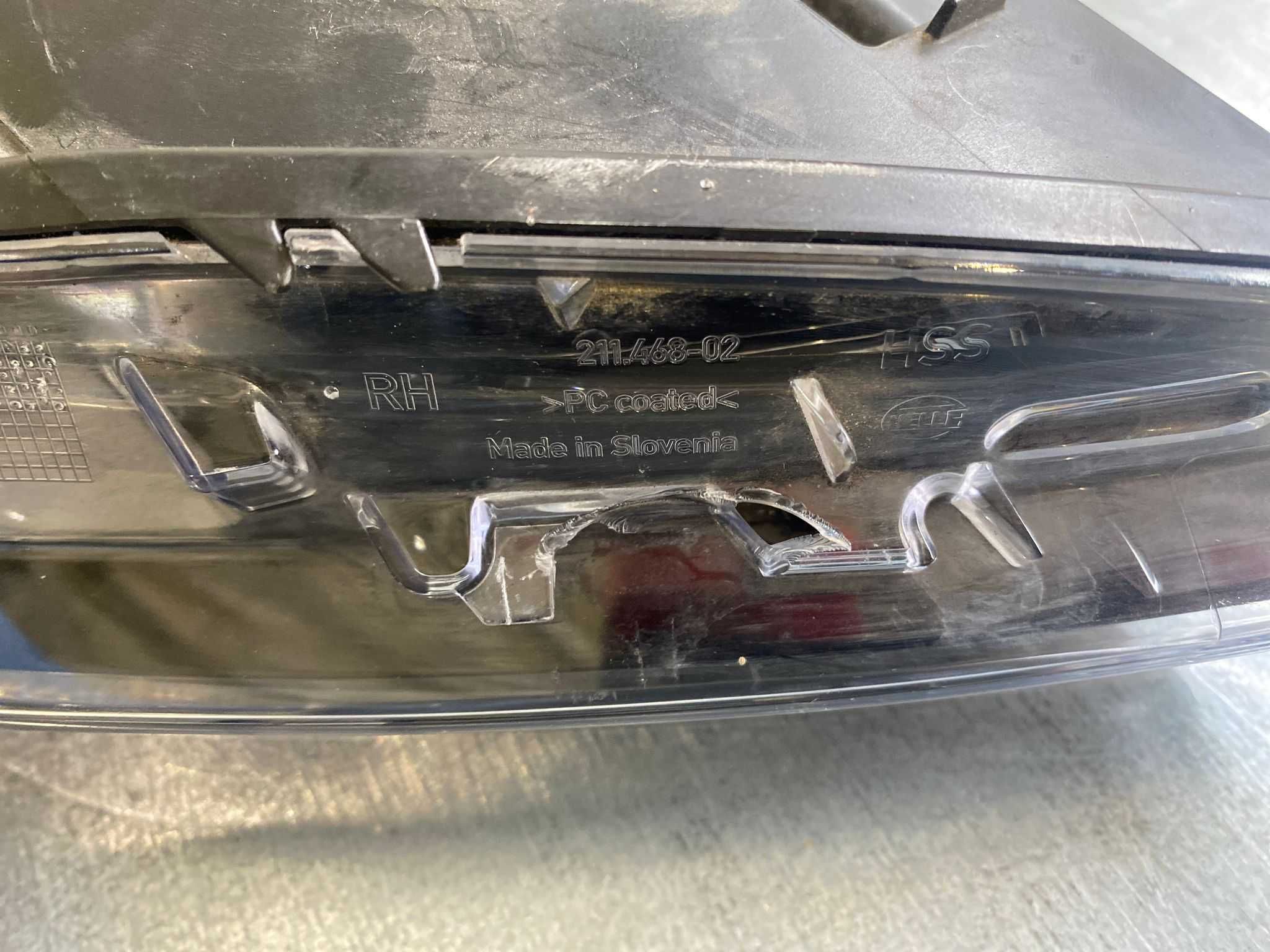 Halogen prawy przód Seat CUPRA ATECA
