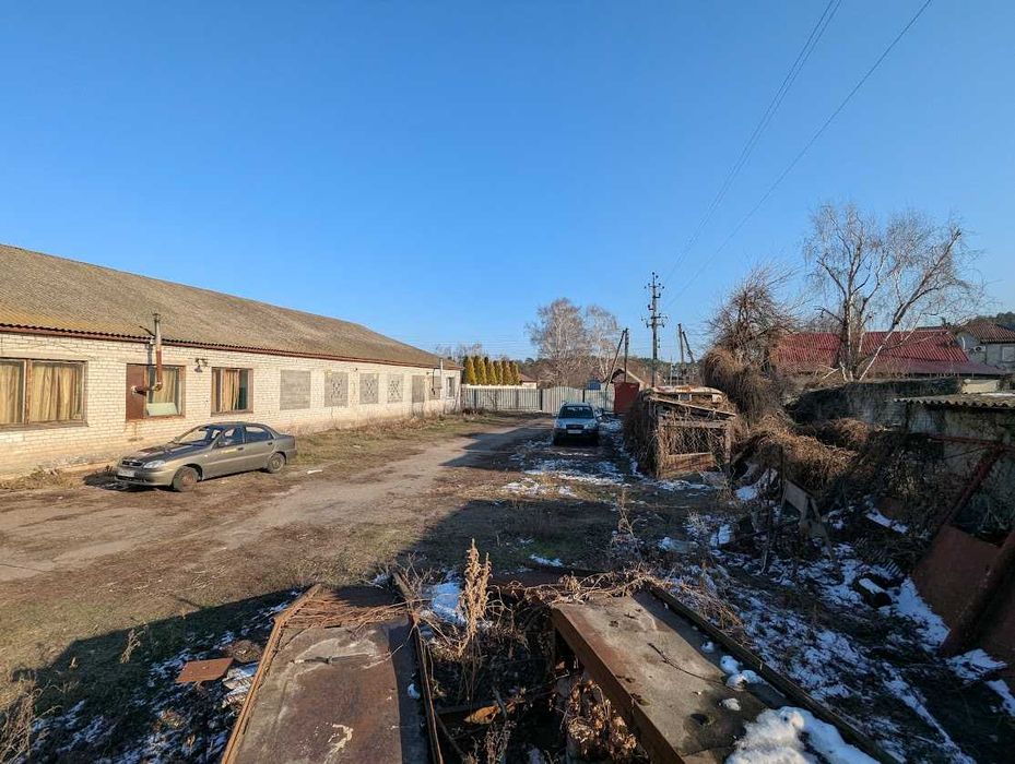 Продам автошколу у Дахнівці вул. Праслов’янська 580 кв.м. на 21 сотці