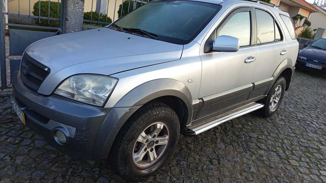 Kia sorento em bom estado com varios extras