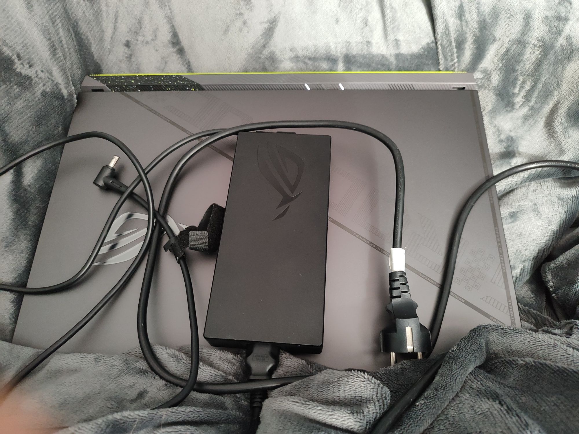 Laptop gamingowy ASUS ROG Strix G18 18"