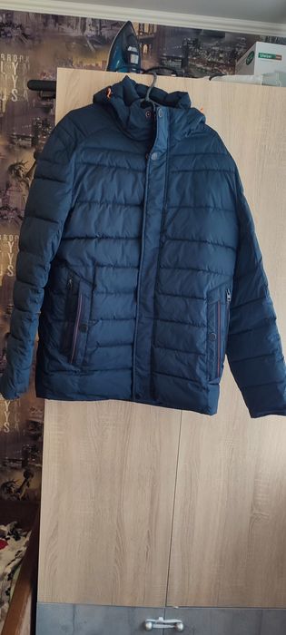Зимова куртка чоловіча