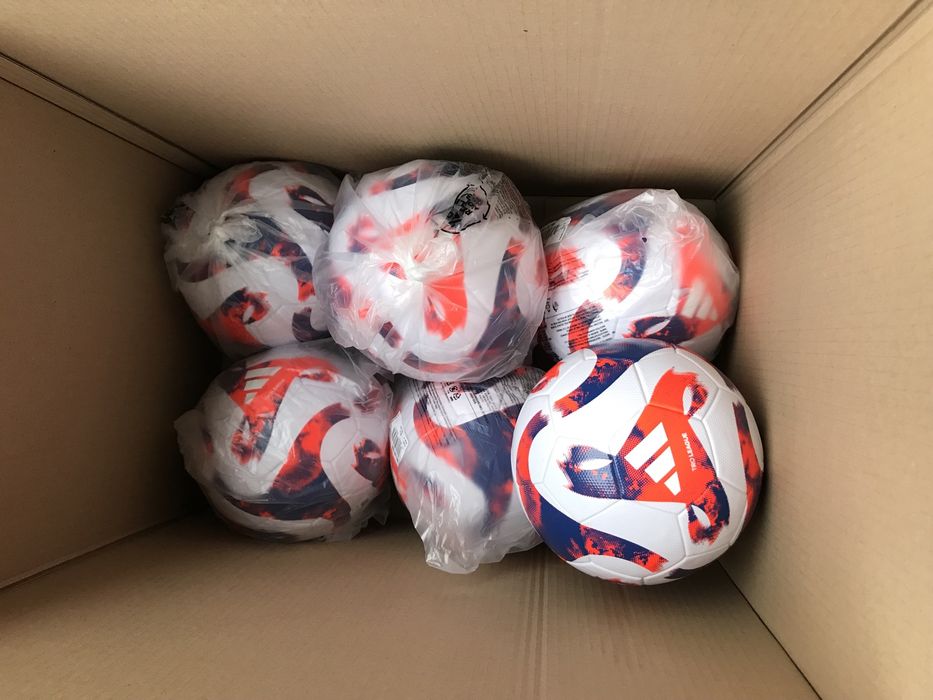 М'яч футбольний adidas нові розмір 4 (6шт)