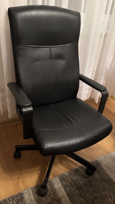 Fotel biurowy obrotowy