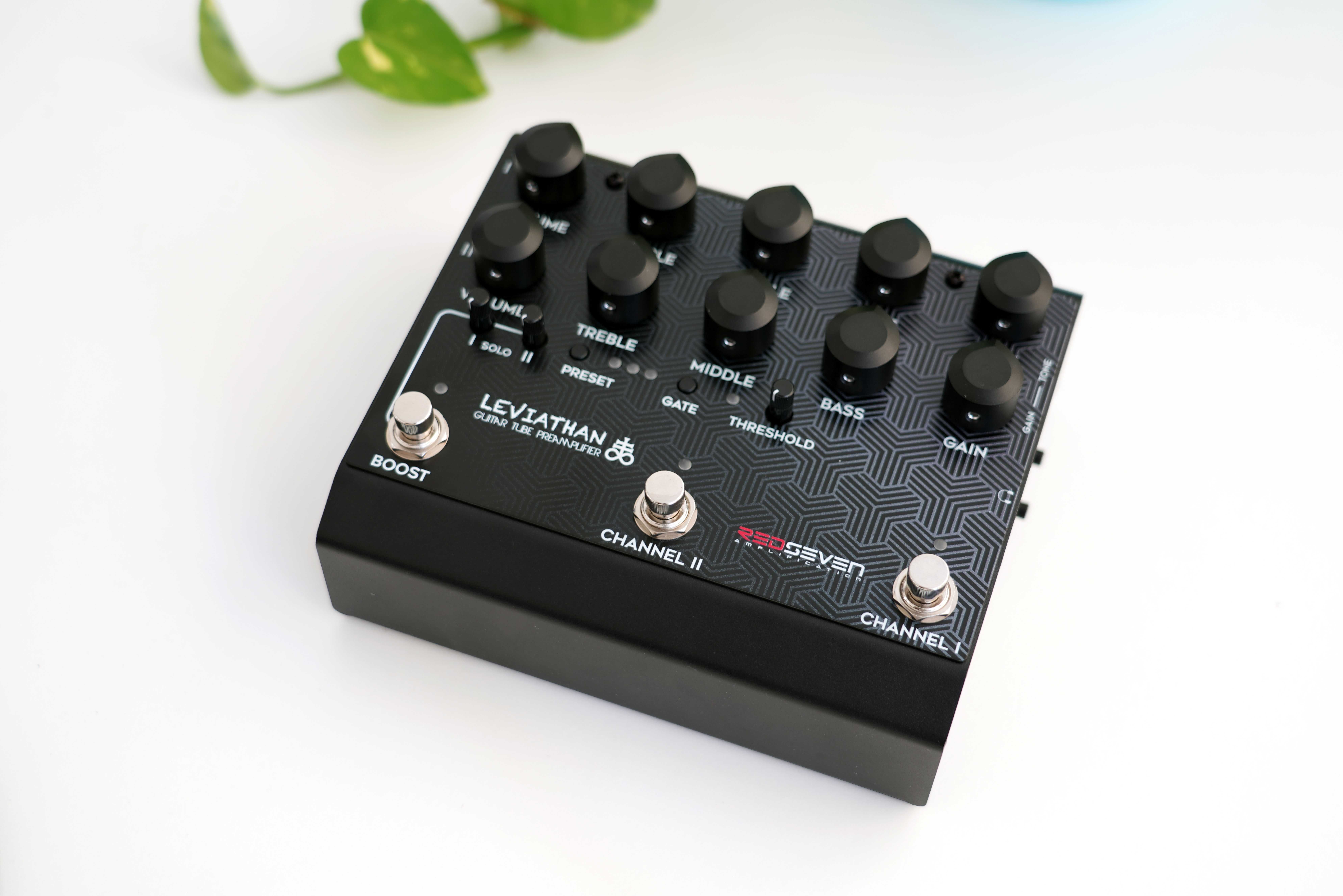 Red Seven Leviathan (preamp gitarowy high gain, wzmacniacz)