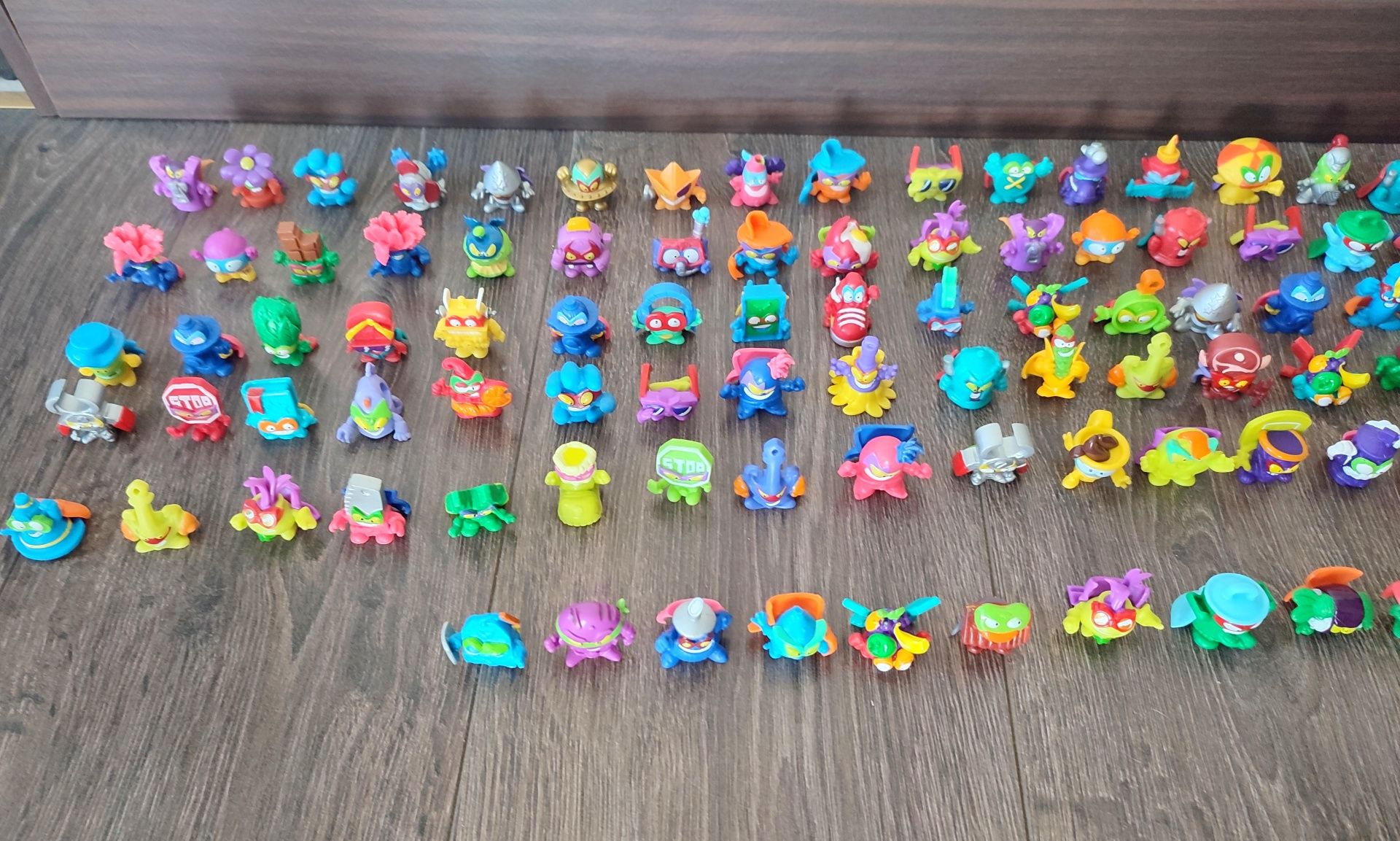Mega zestaw super zings ponad 100 szt i 22 pojazdy