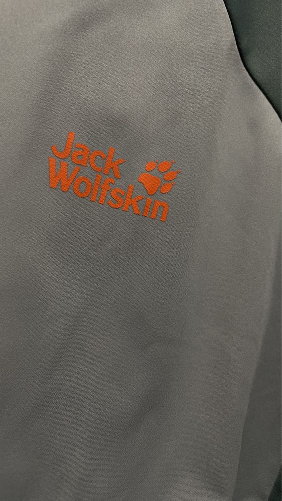 Jack Wolfskin курточка