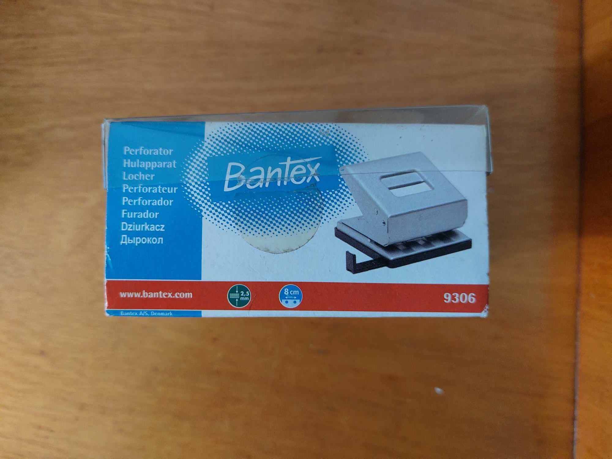 Furador de escritório NOVO na caixa