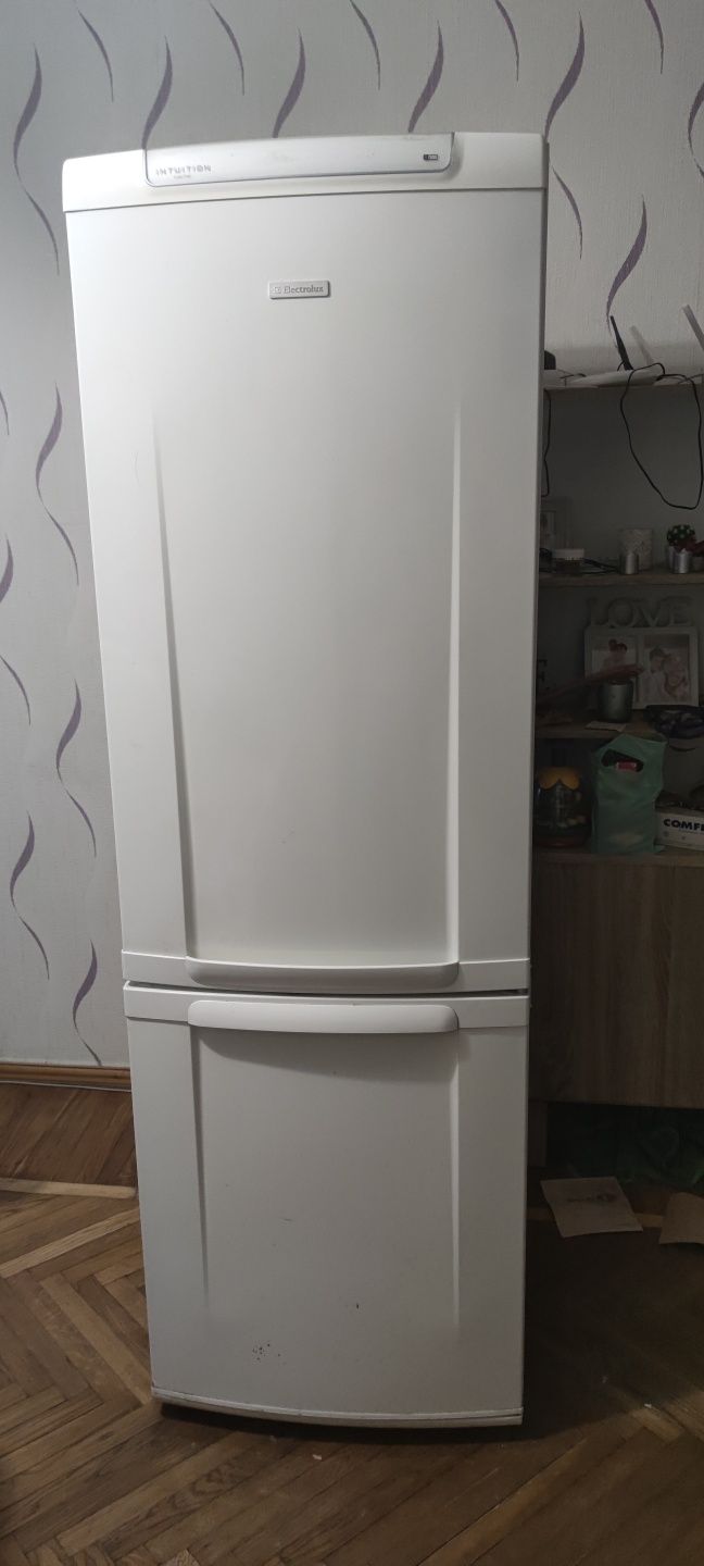 Продам холодильник Electrolux рабочий