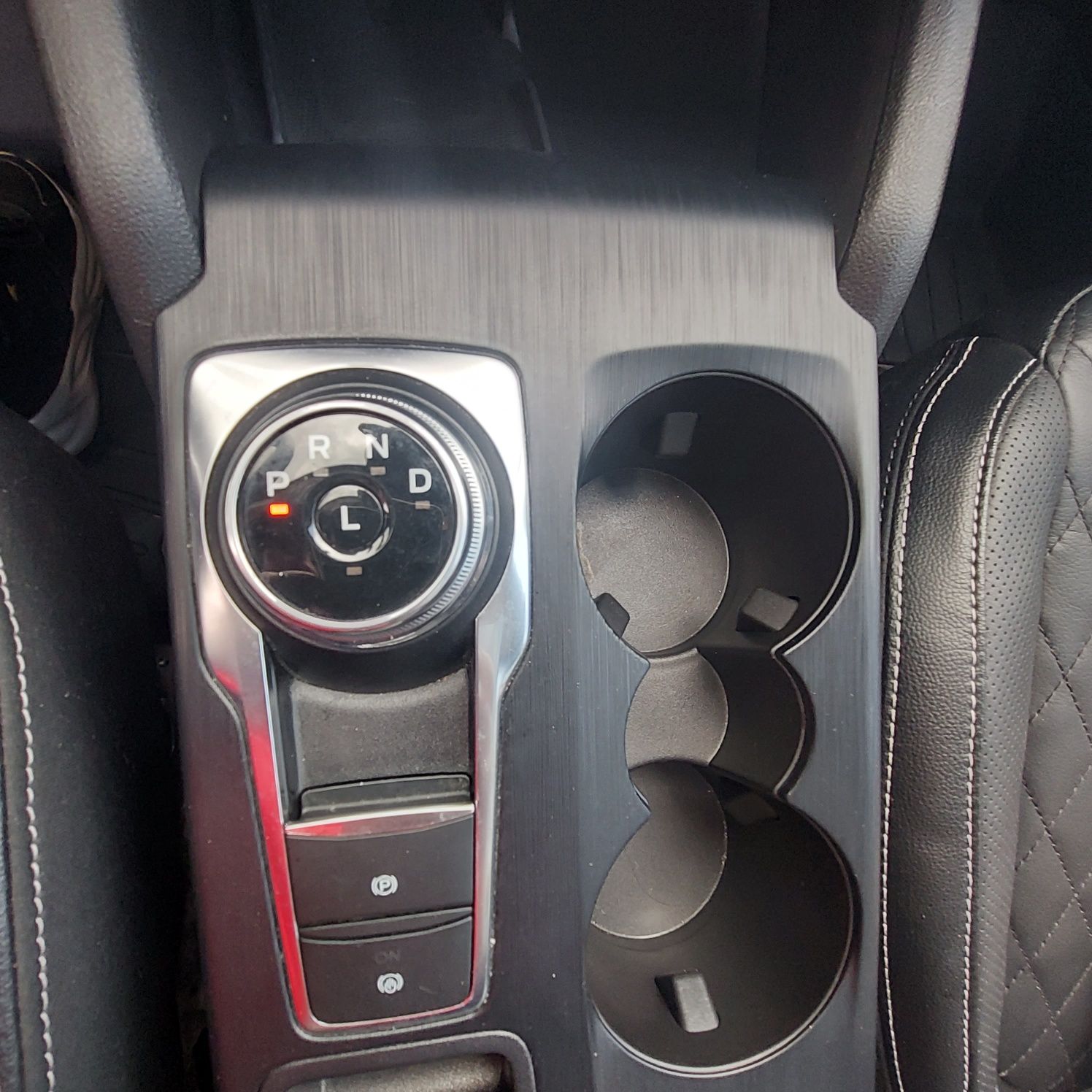 Ford escape PLATINUM 2023