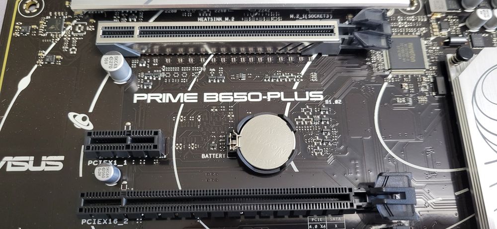 Материнська плата Asus PRIME B650-Plus (sAM5, AMD B650, PCI-Ex16)