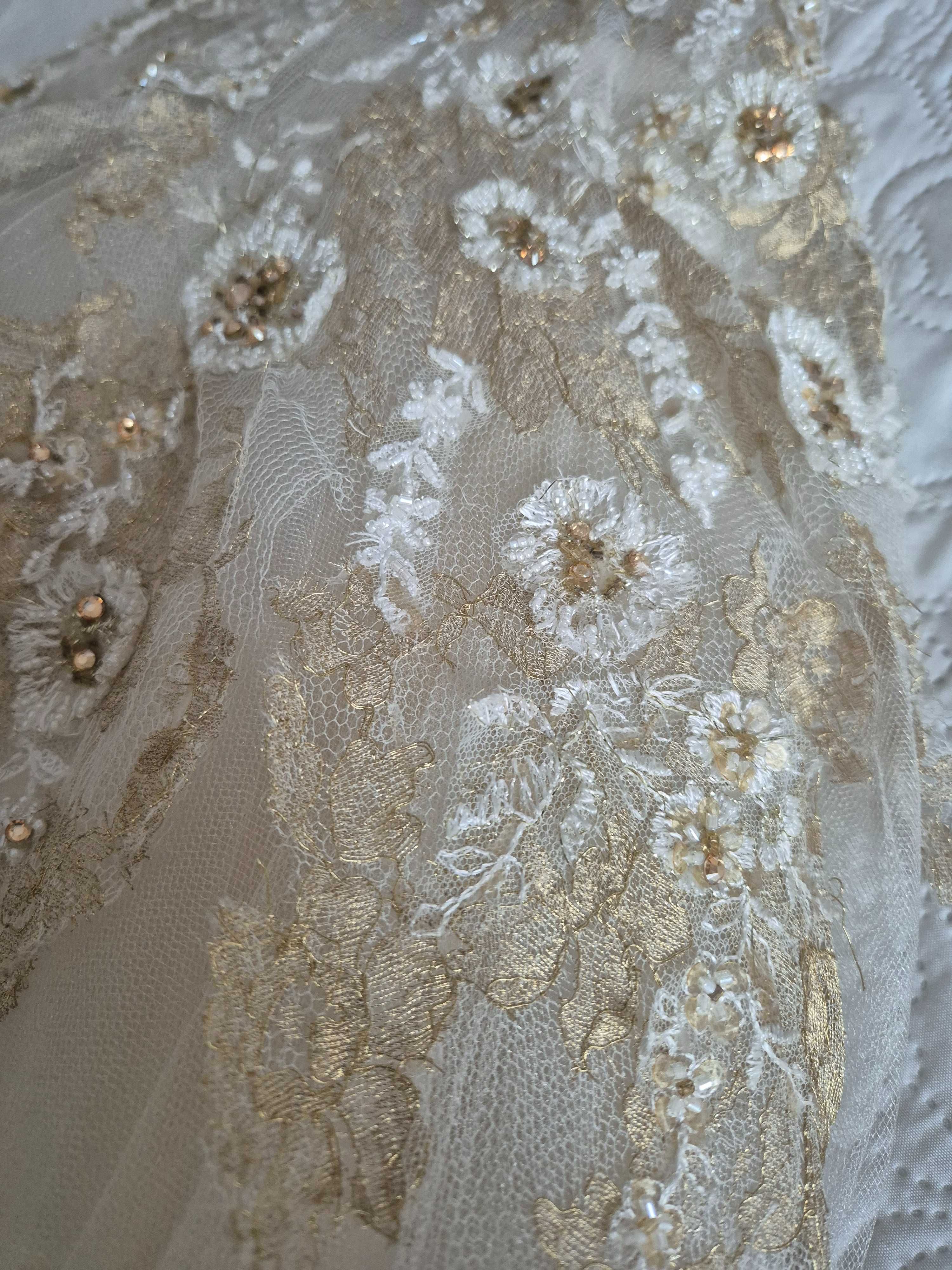 Unikalna suknia ślubna z koronką, kamieniami Swarovski, vintage, ecri