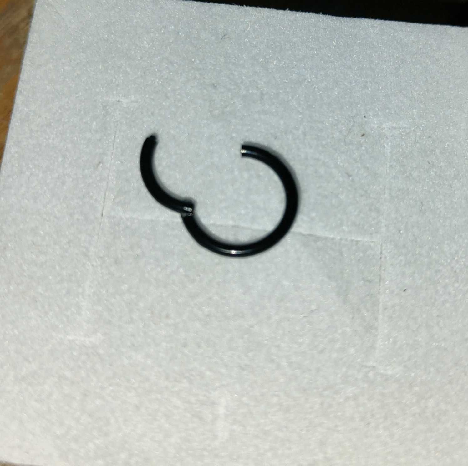 kolczyk tytan, kółeczko czarne, piercing 1/2 x 6-8-10-12 mm