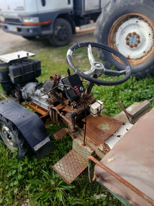 Motoenxada com reboque