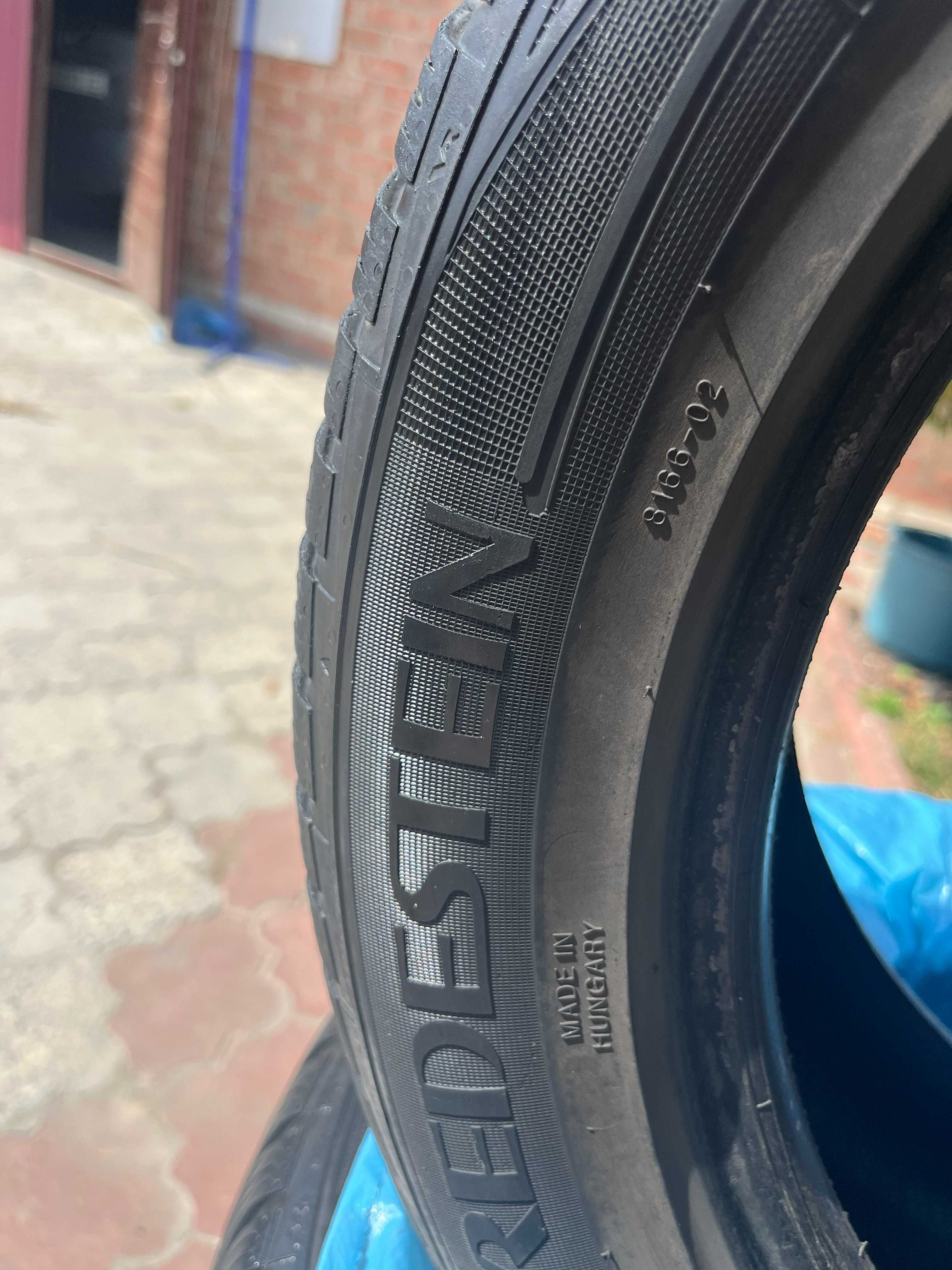 Шини VREDESTEIN  215/55 R17