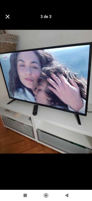 TV 32" Smart com comando