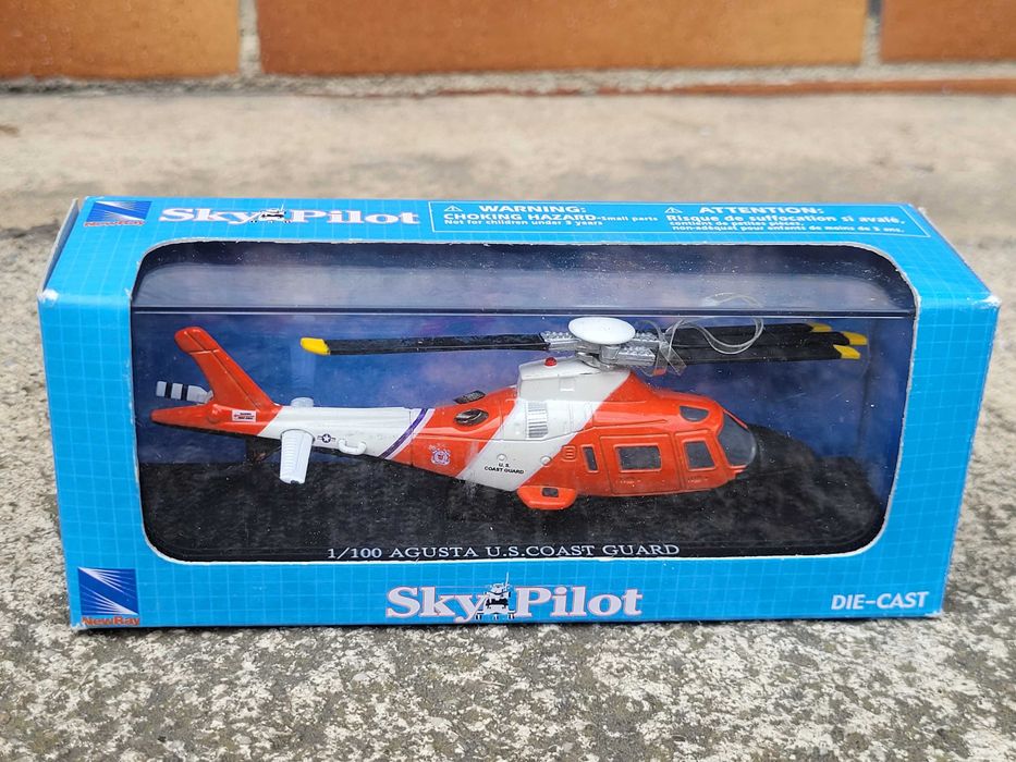 Kolekcja modeli Agusta Carabinieri Sky Pilot Helikopter Straż 1:100