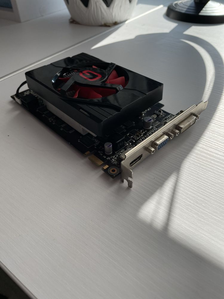 Відеокарта Nvidia GTS 450 1gb