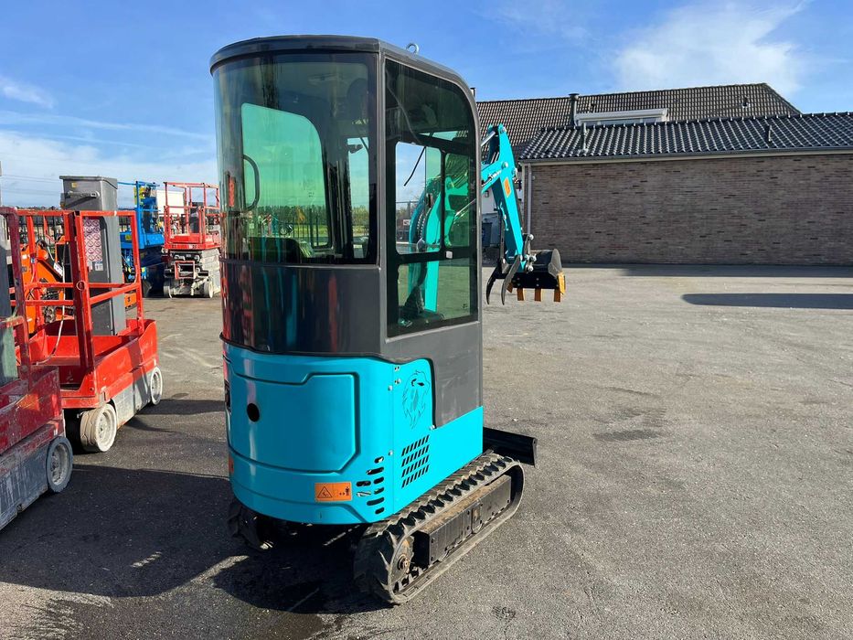 Minikoparka Bobdog  pełna kabina + młot w komplecie !