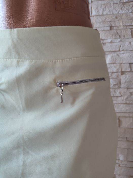 Ołówkowa jasnożółta spódnica damska M 38