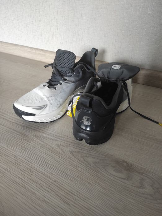 Кросівки Onemix 44 розмір