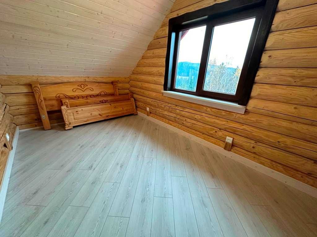 продаж будинку в Карпатах