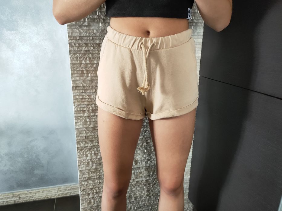 Krótkie piaskowe spodenki H&M Divided Basic XS