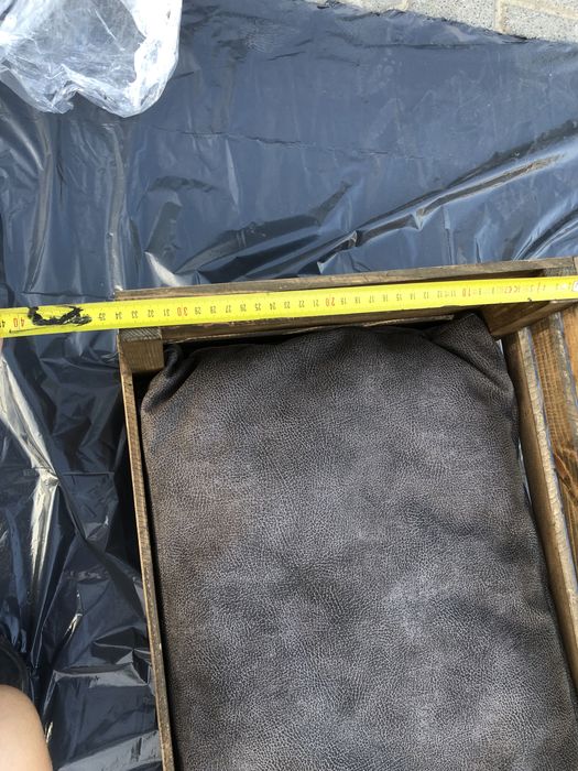 Drewniane łóżeczko dla psa/kota z poduszkom