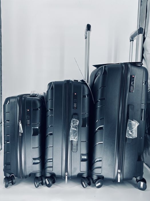 Nowa walizka kabinowa / walizki / bagaż