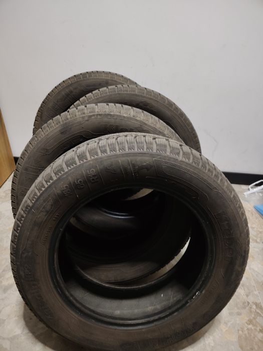 Opony zimowe 185/65R15