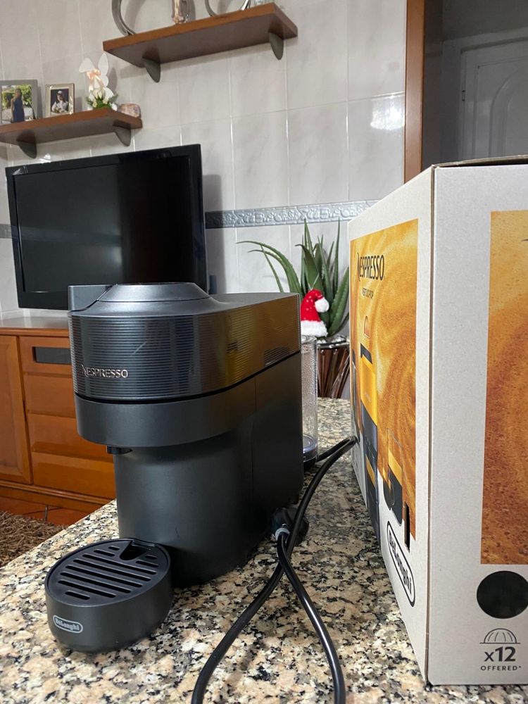 Maquina de cafe Nespresso Vertuo Pop