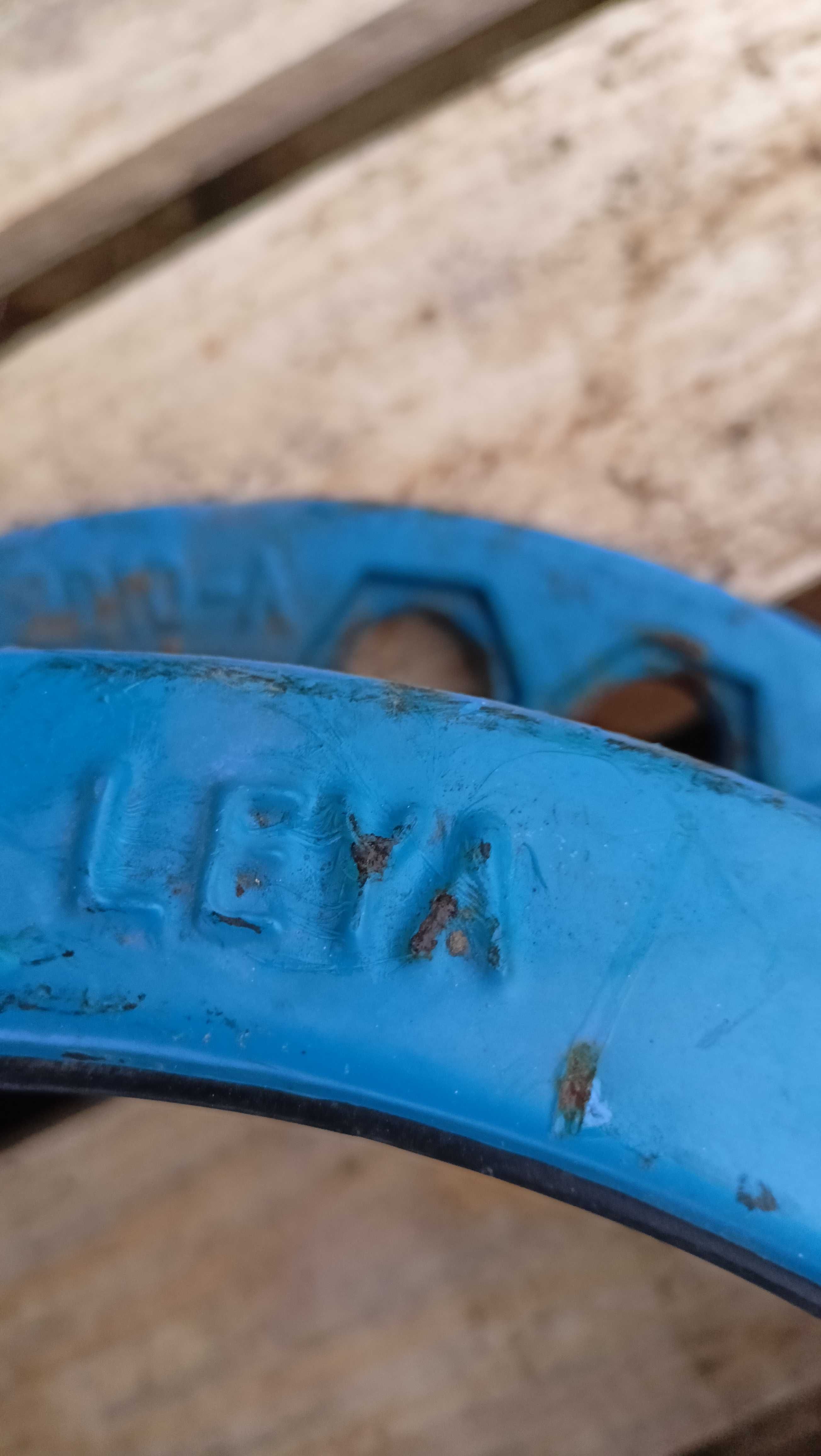Łącznik rurowo-kołnierzowy RK do żeliwa firmy Leya fi 200