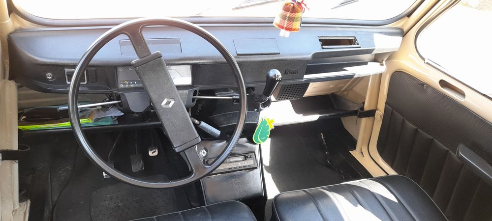 Renaut 4L (restaurada)