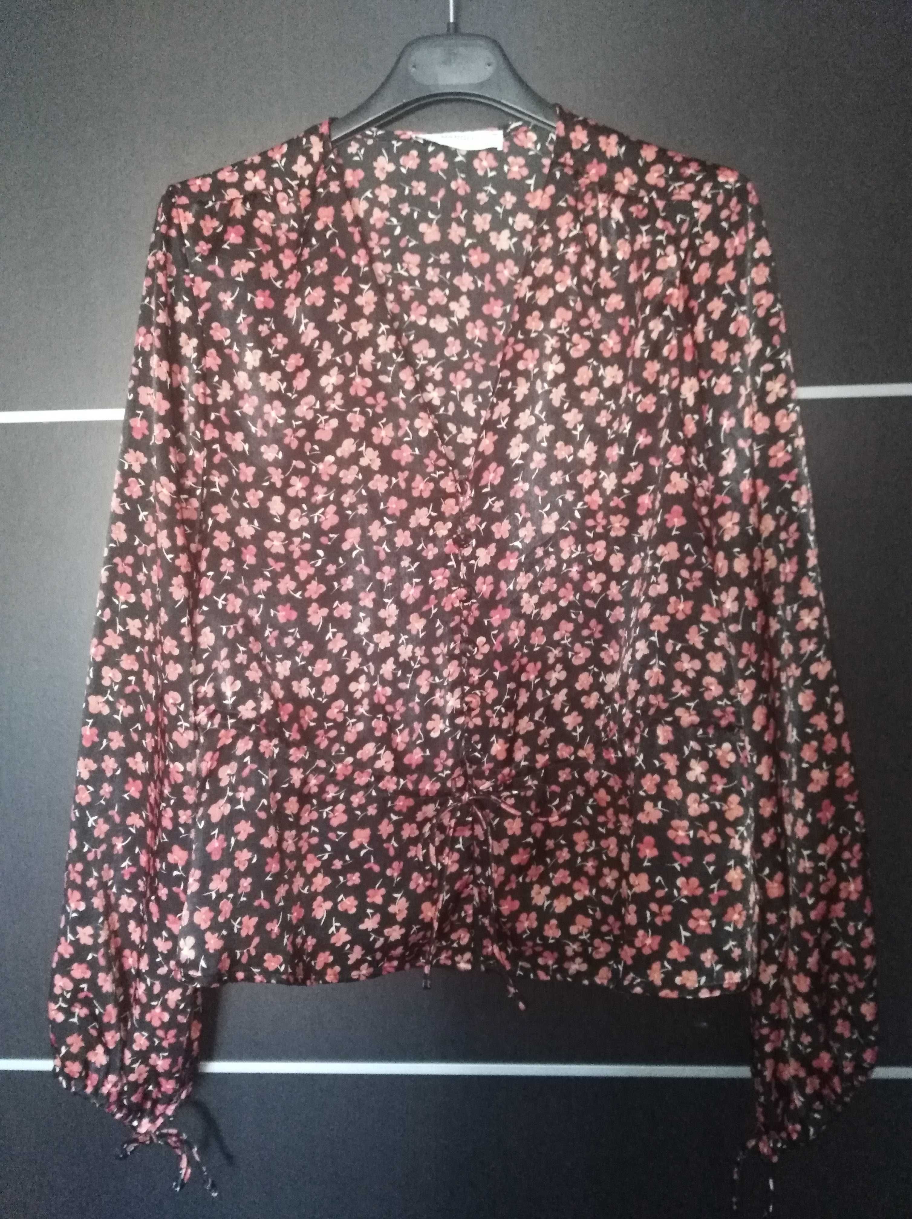 Blusa estampado flores MNG tamanho S