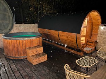 strefa spa Sauna i Jacuzzi stacjonarne